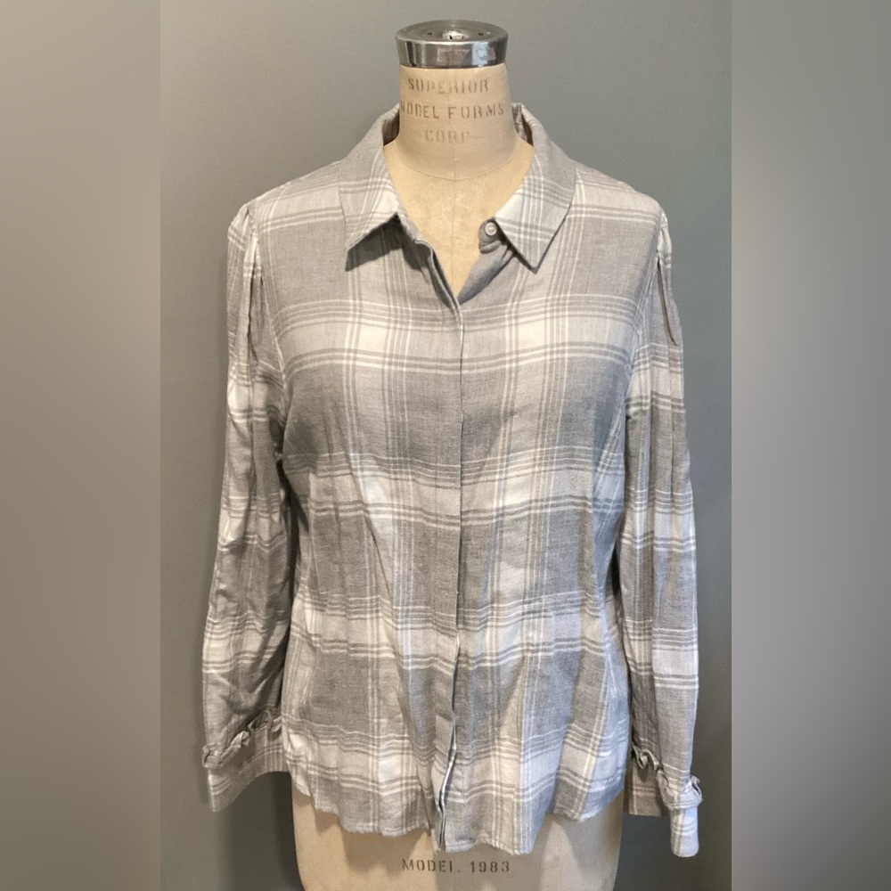 Riley & Rea Button Down Flannel with Ruffed Sleeve size m